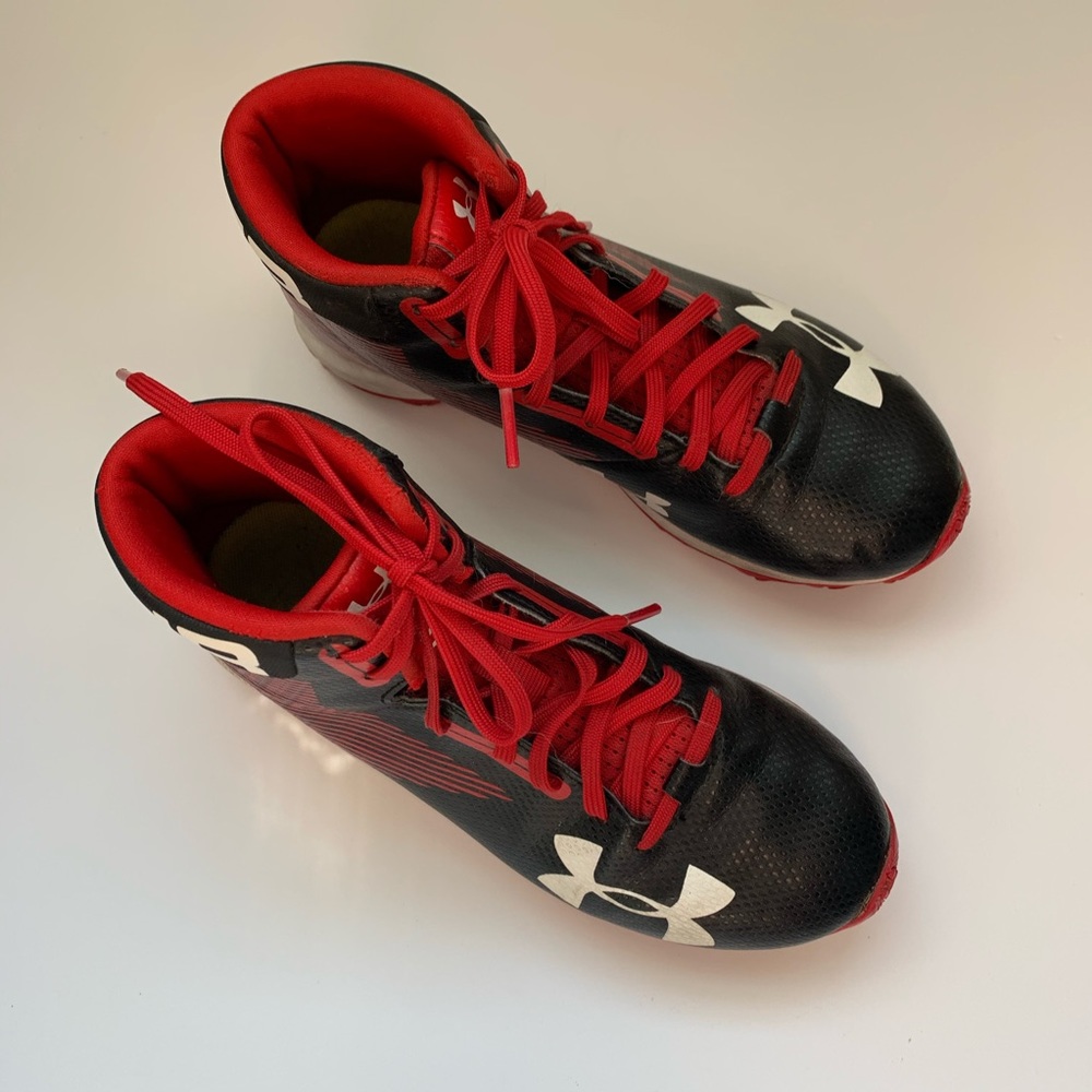 Under Armour Boys Cleats Size 4 - Picture 3 of 7